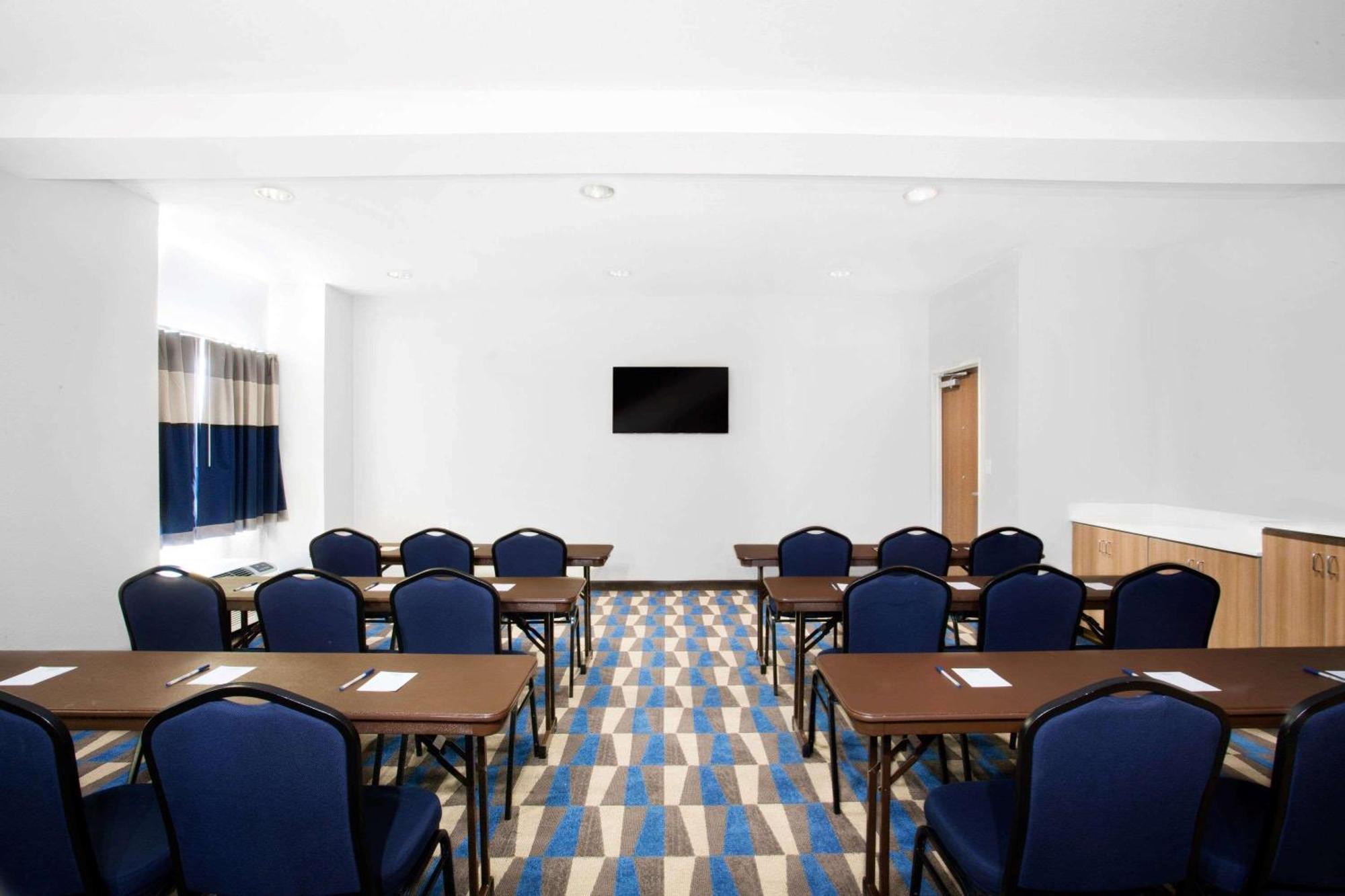 Microtel Inn & Suites By Wyndham Vernal/Naples Εξωτερικό φωτογραφία
